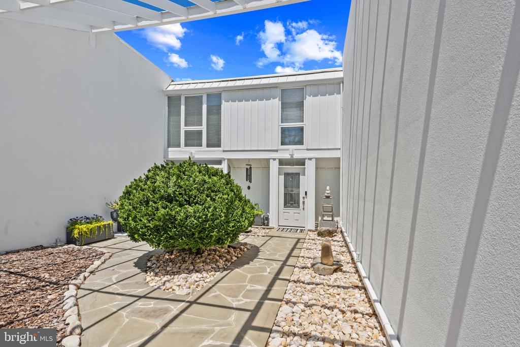 10323 Wilde Lake Ter