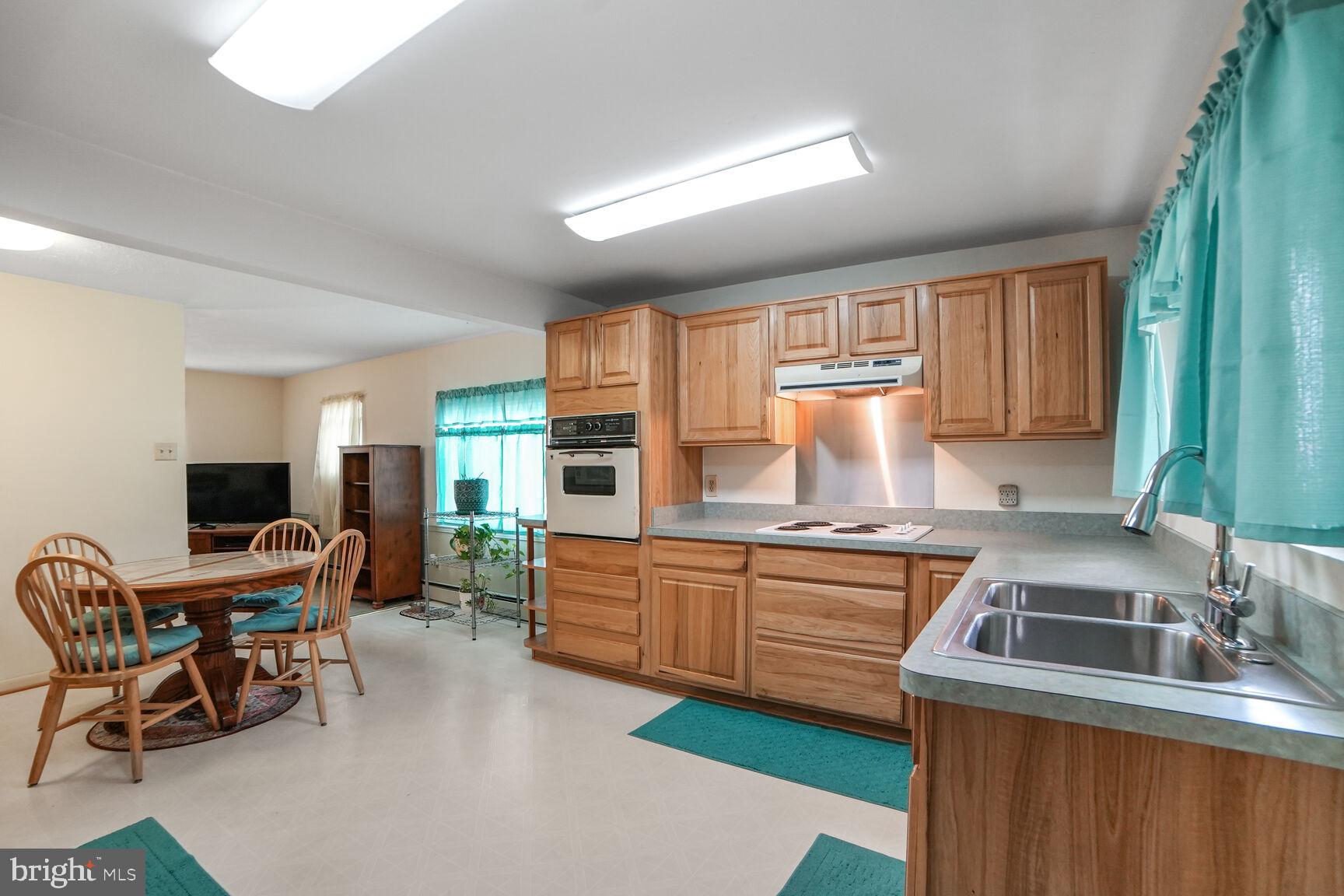 8022 Savage Guilford Rd