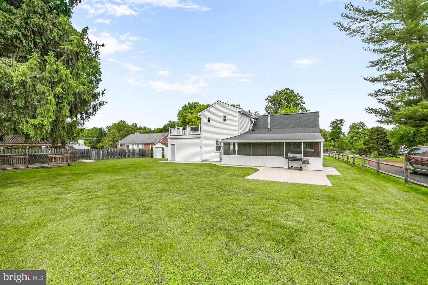 8022 Savage Guilford Rd