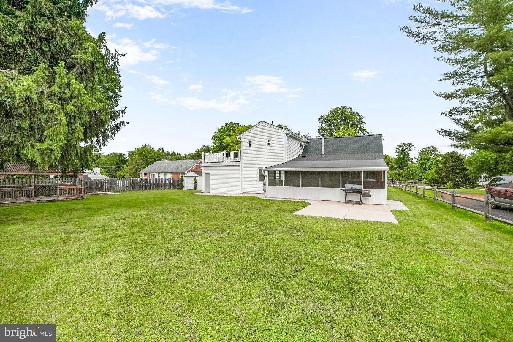 8022 Savage Guilford Rd