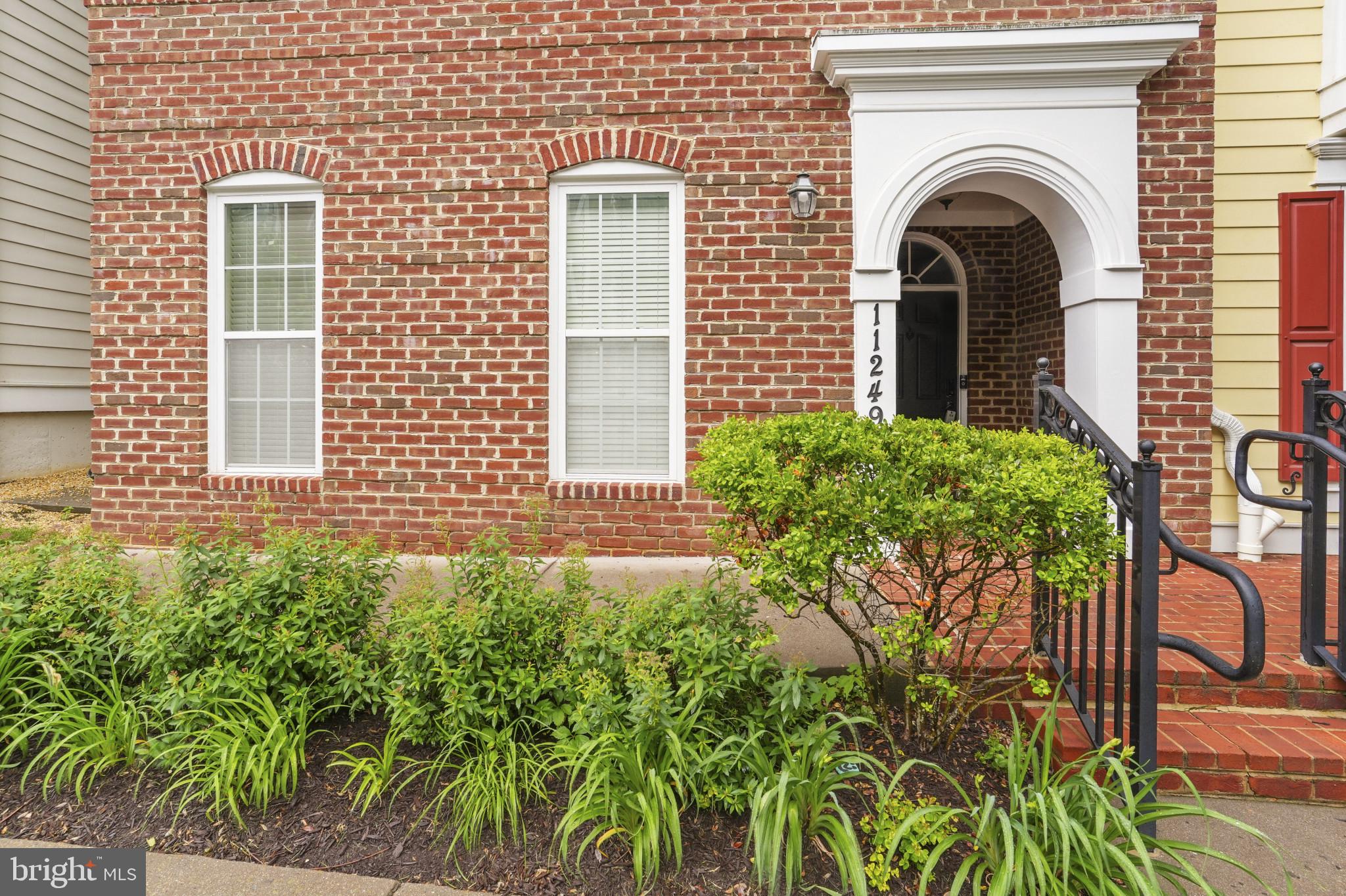 11249-2 Chase St #100