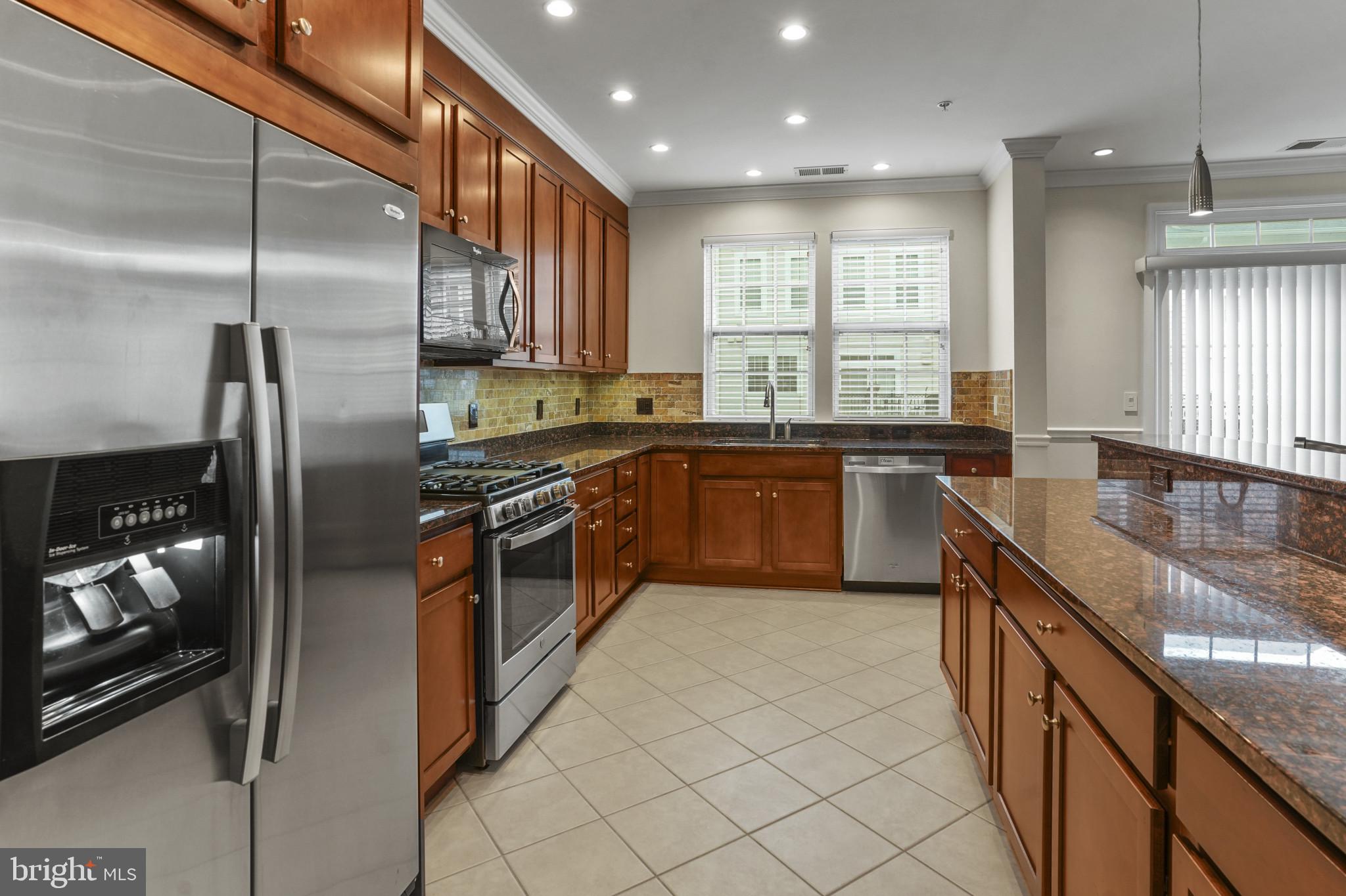 11249-2 Chase St #100