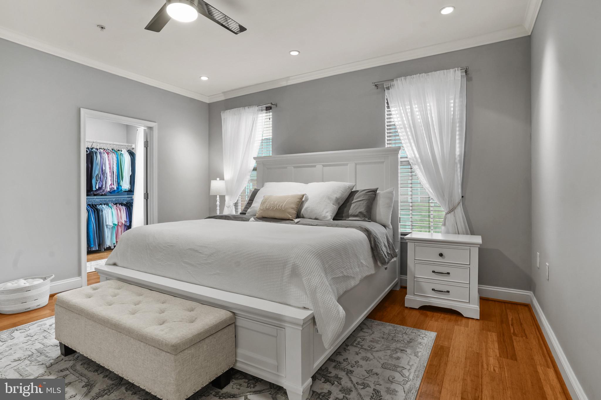 11249-2 Chase St #100