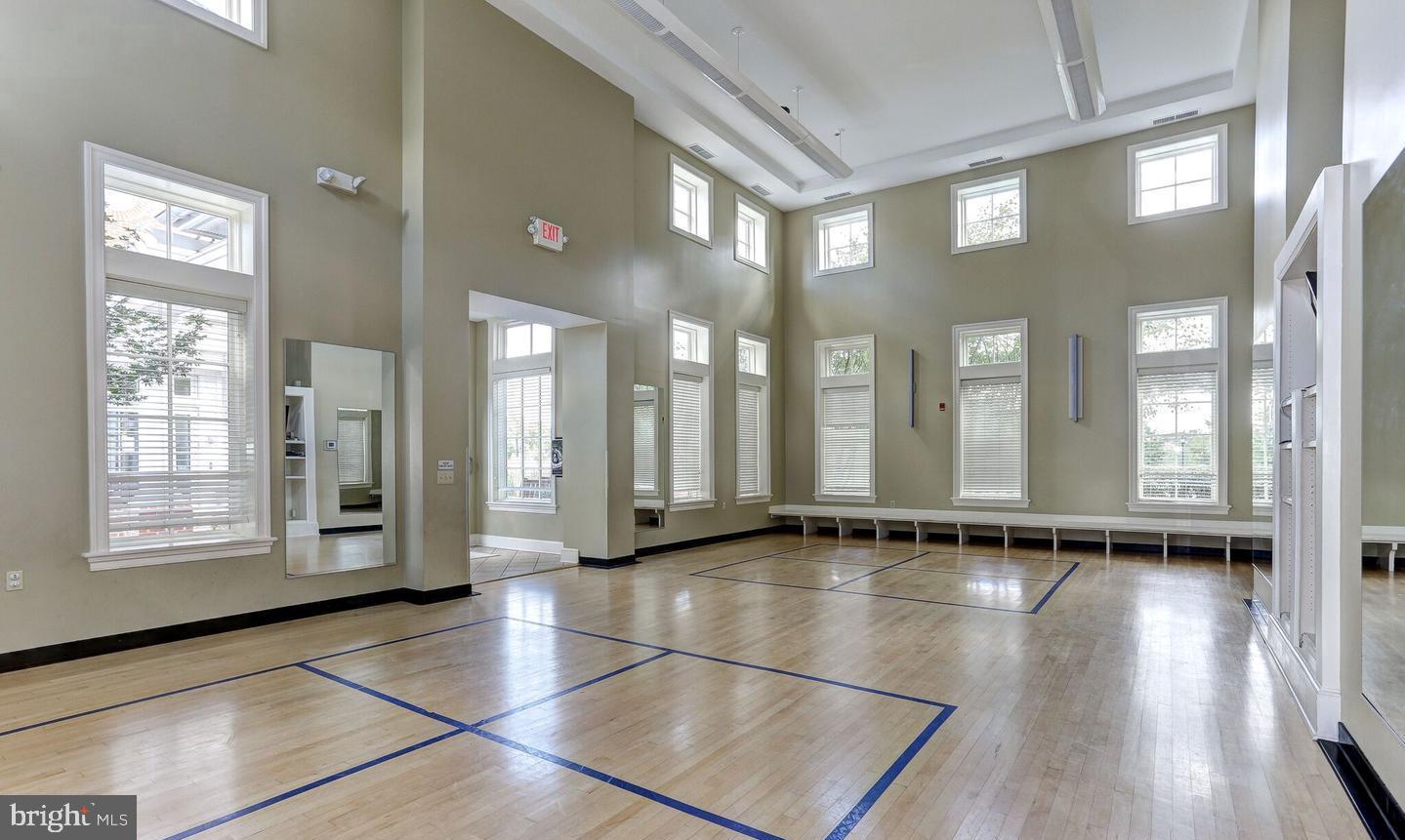 11249-2 Chase St #100