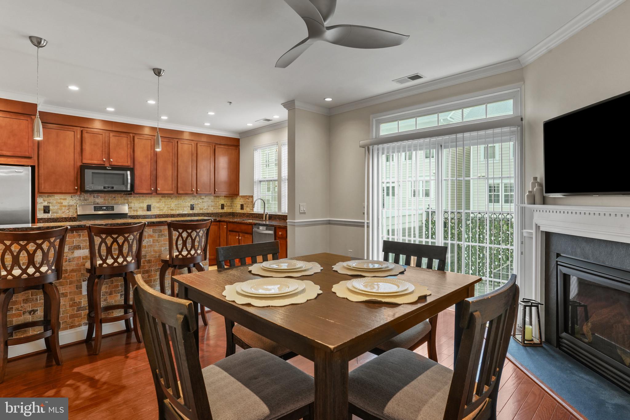 11249-2 Chase St #100