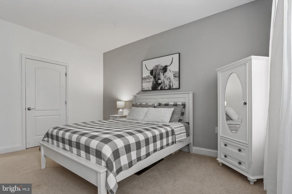 11249-2 Chase St #100