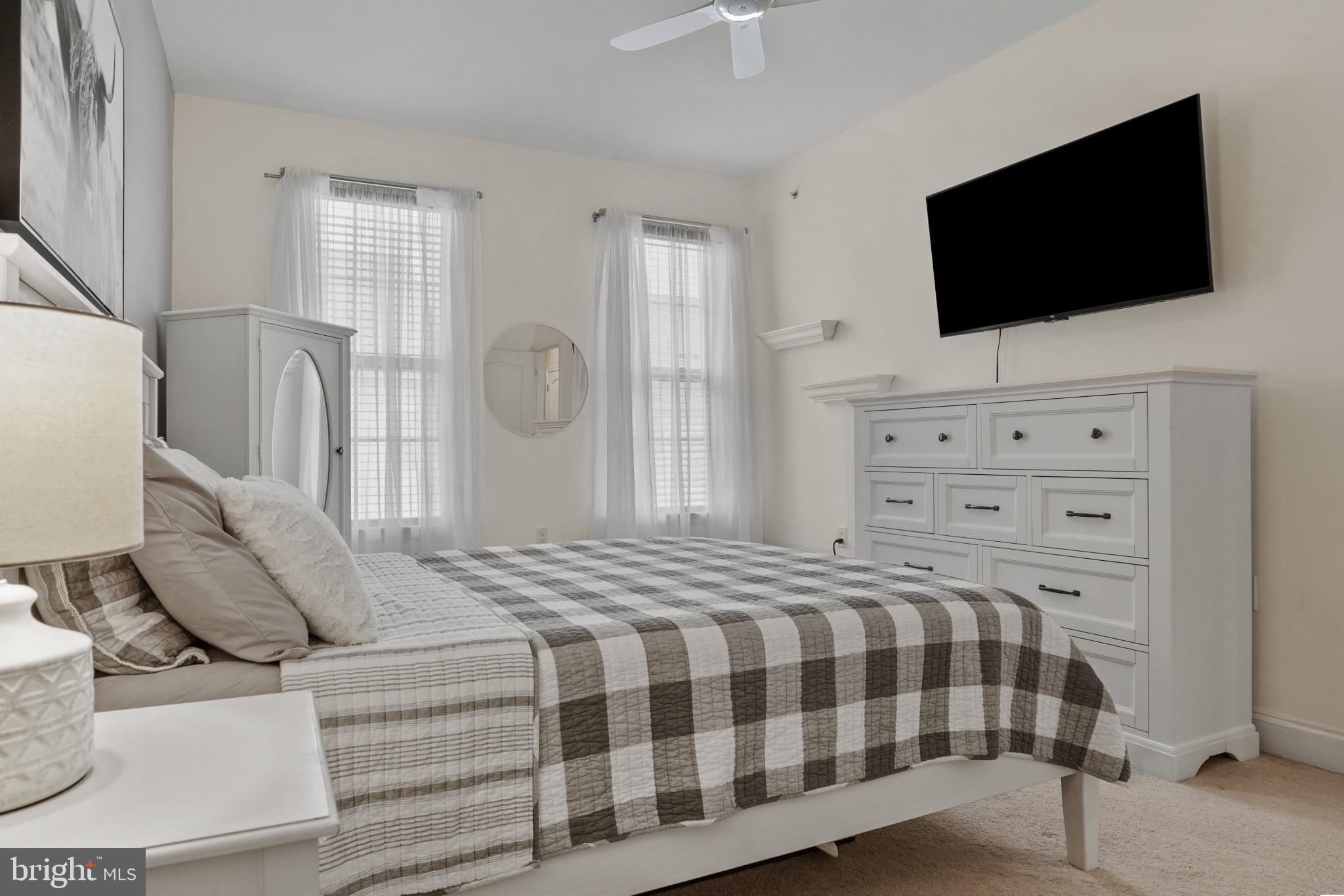 11249-2 Chase St #100