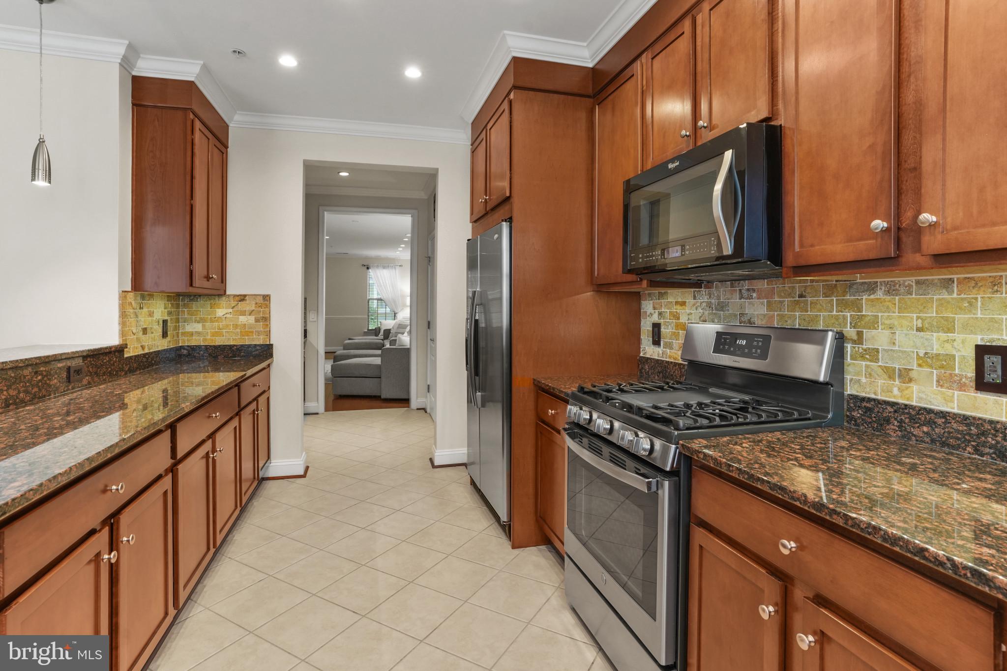 11249-2 Chase St #100