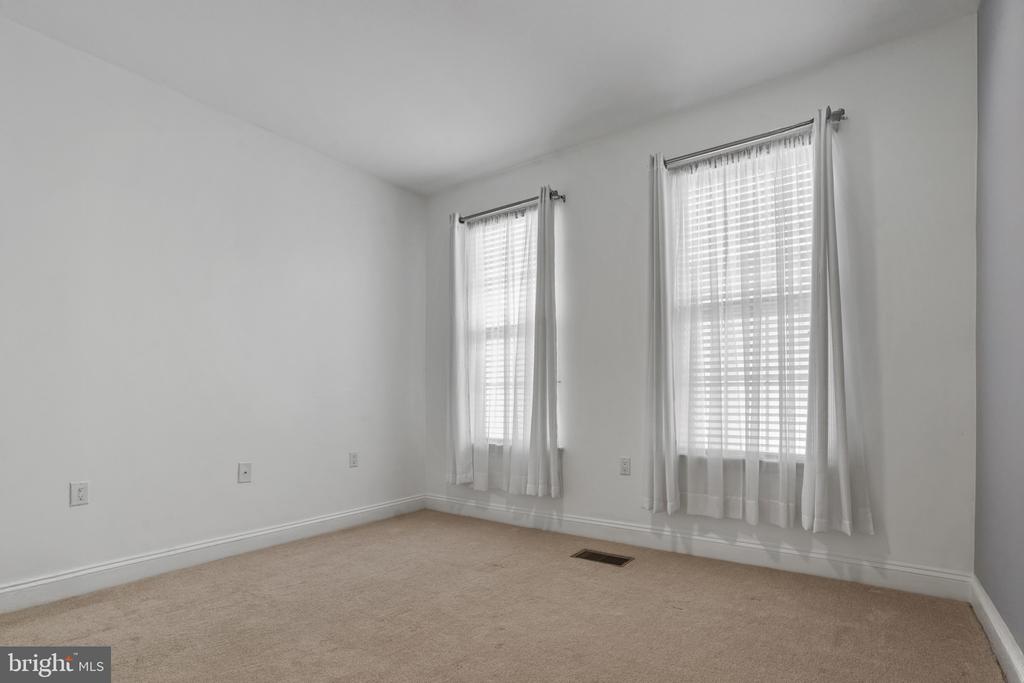 11249-2 Chase St #100