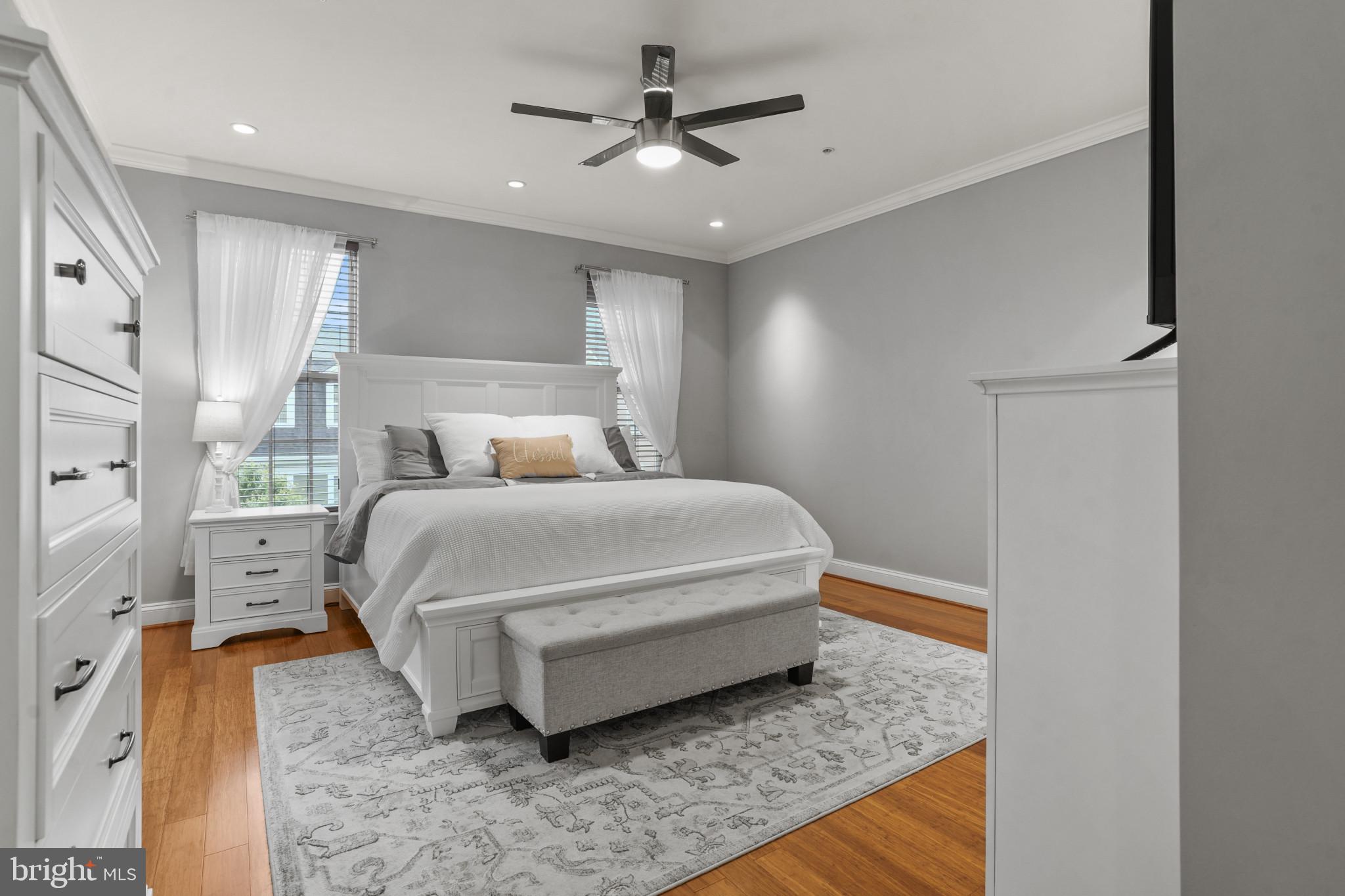 11249-2 Chase St #100