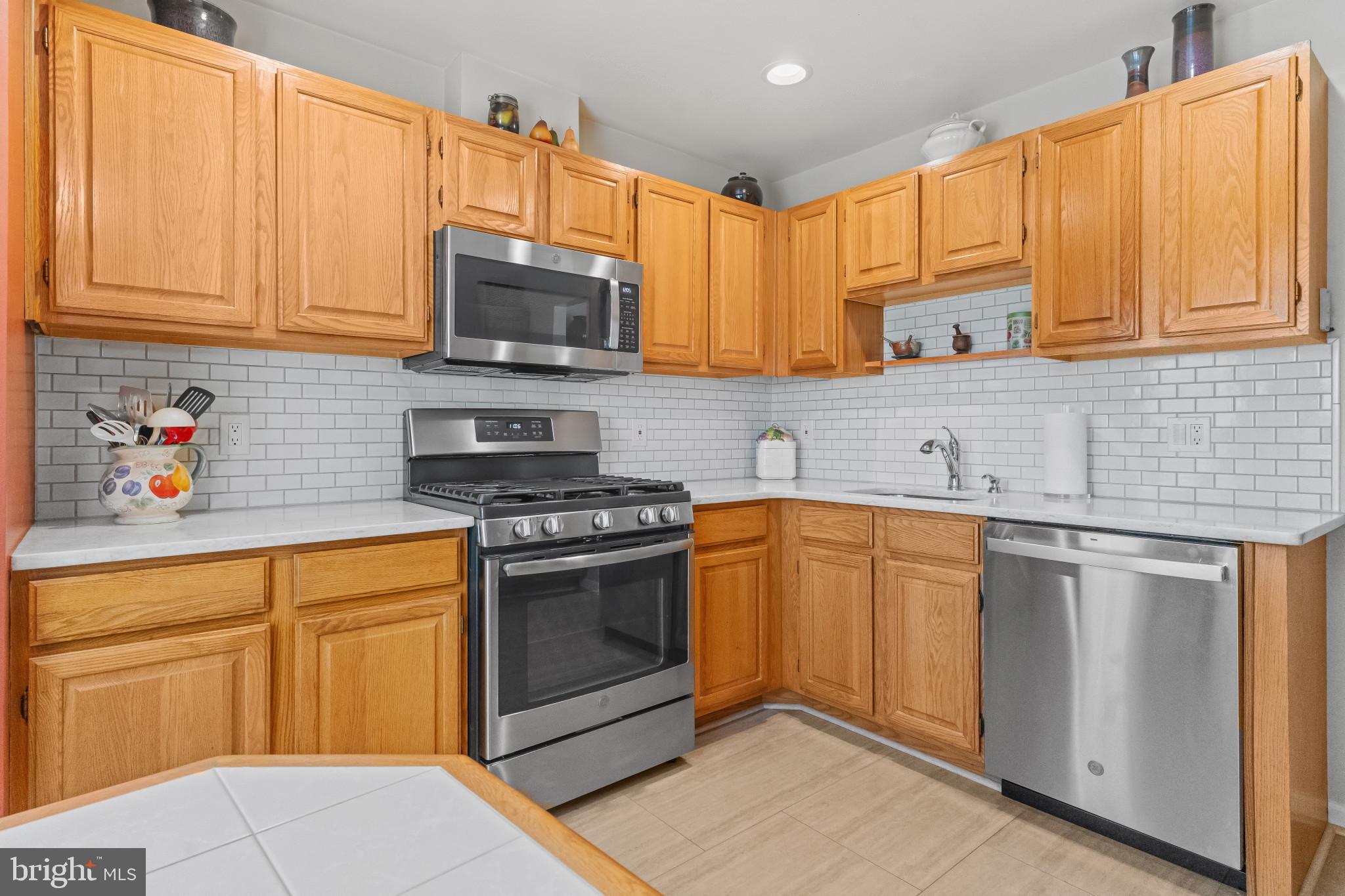 5901 Millrace Ct #H-103