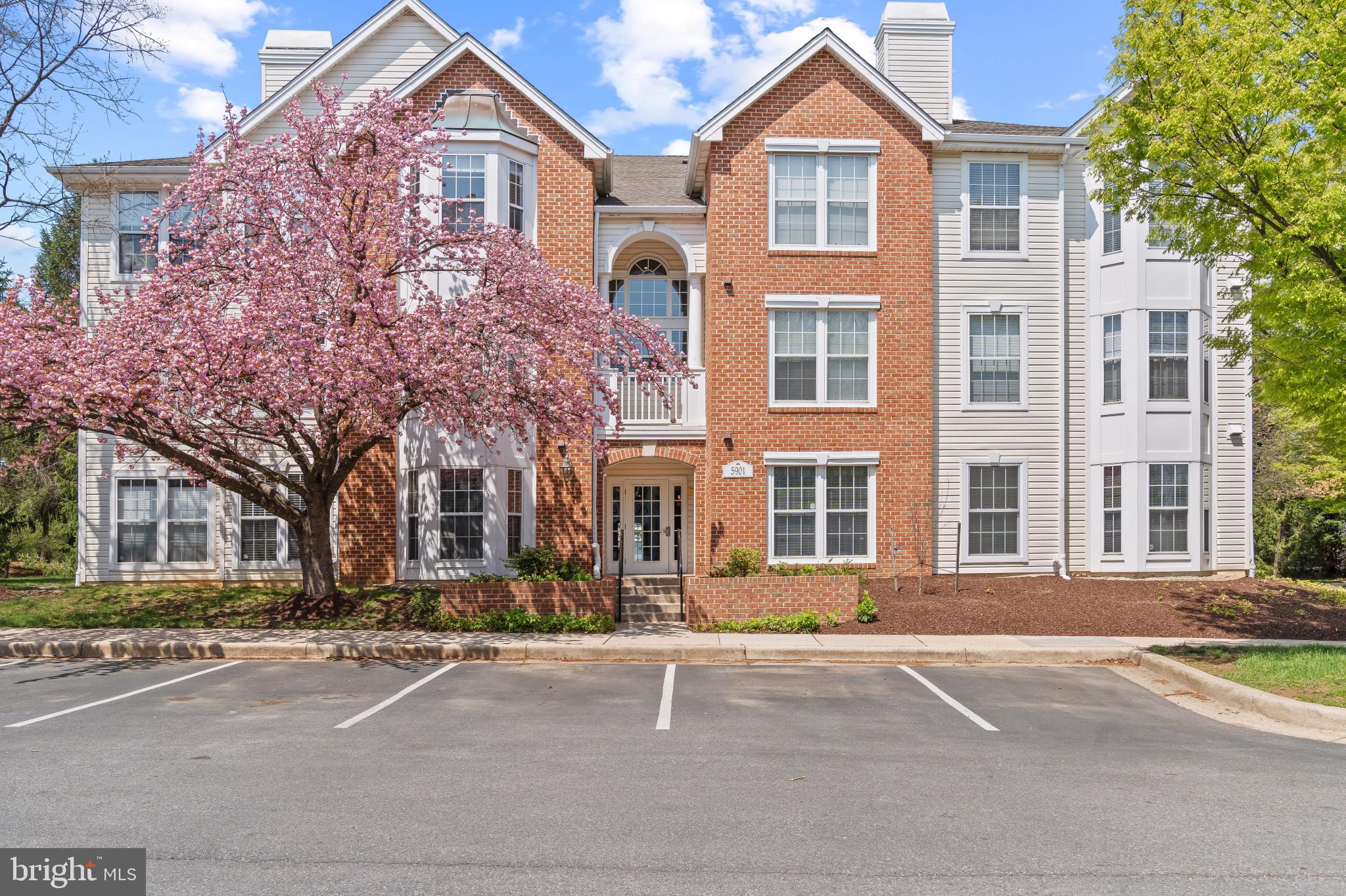 5901 Millrace Ct #H-103