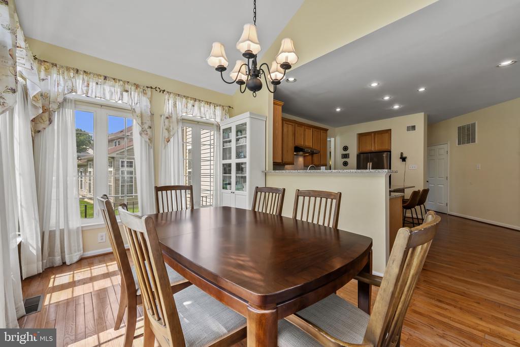 5238 Tiyana Ct