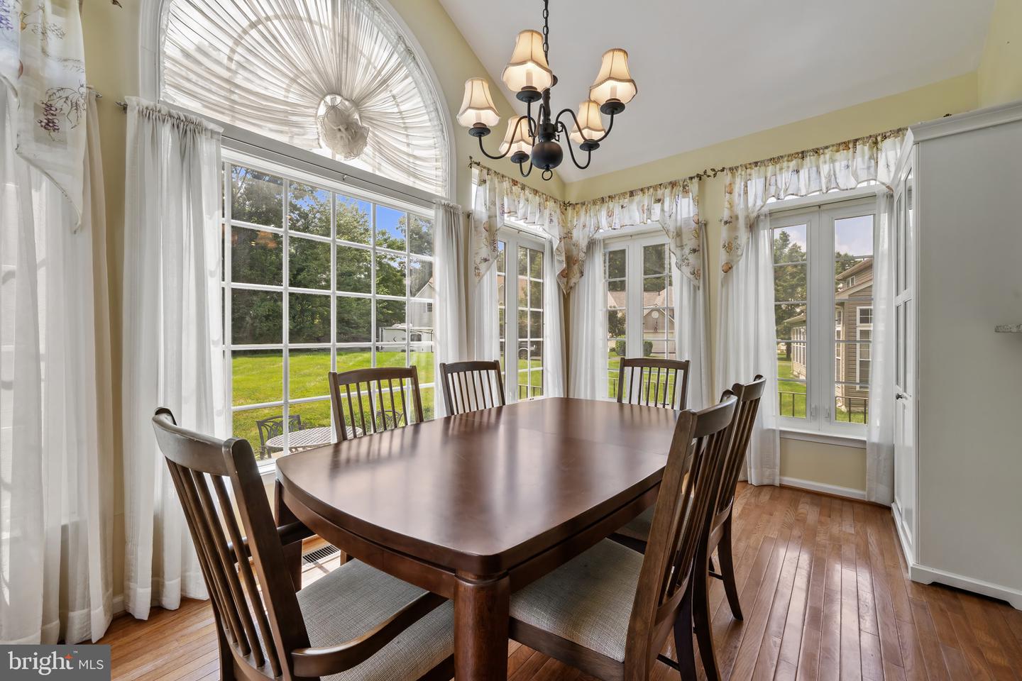 5238 Tiyana Ct