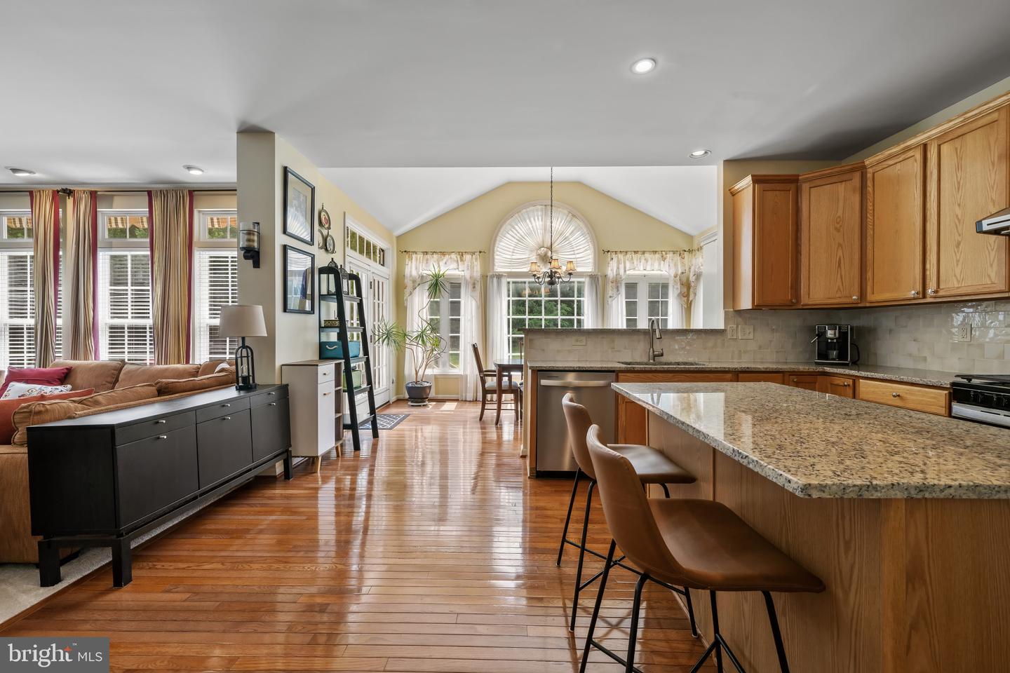 5238 Tiyana Ct