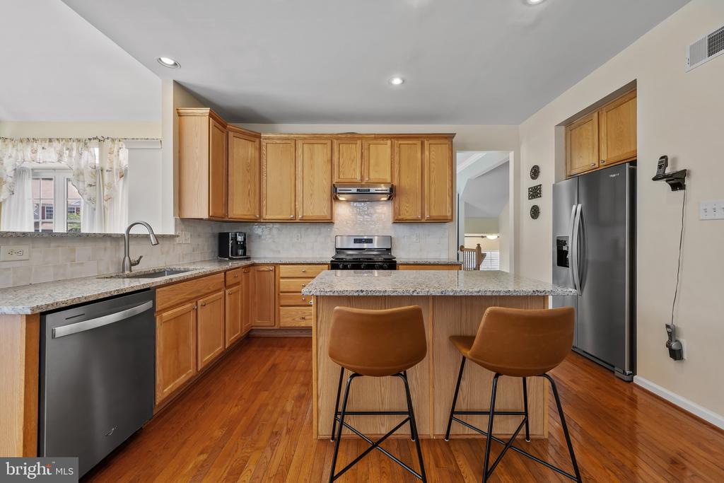 5238 Tiyana Ct