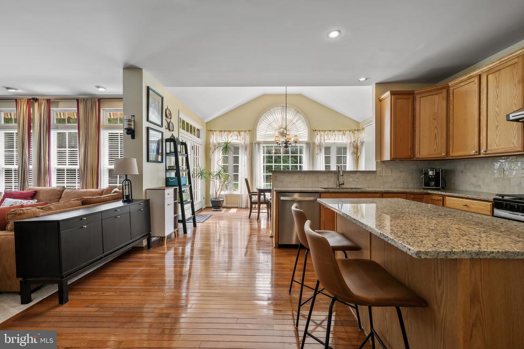 5238 Tiyana Ct