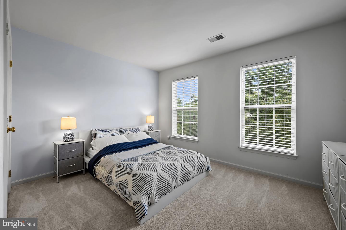 5238 Tiyana Ct