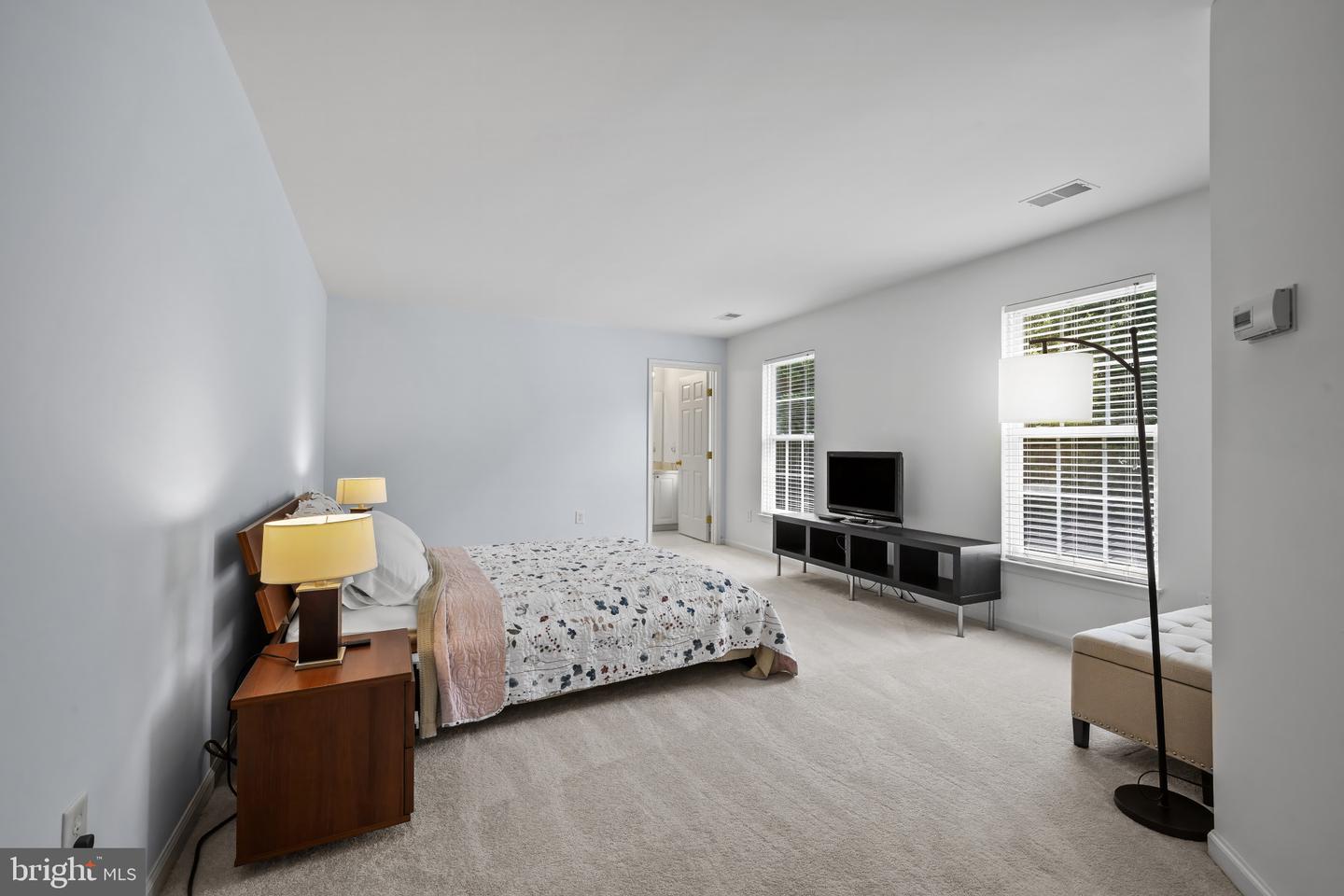 5238 Tiyana Ct