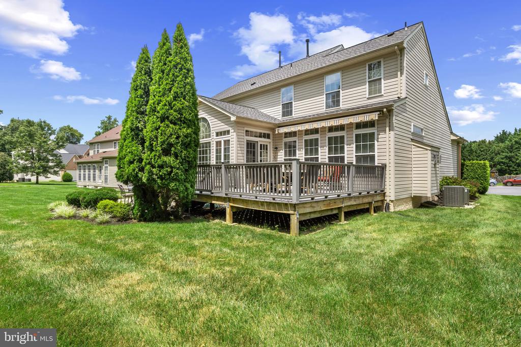 5238 Tiyana Ct