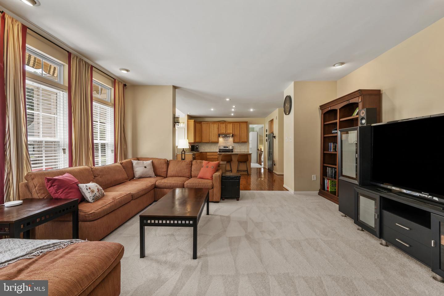5238 Tiyana Ct