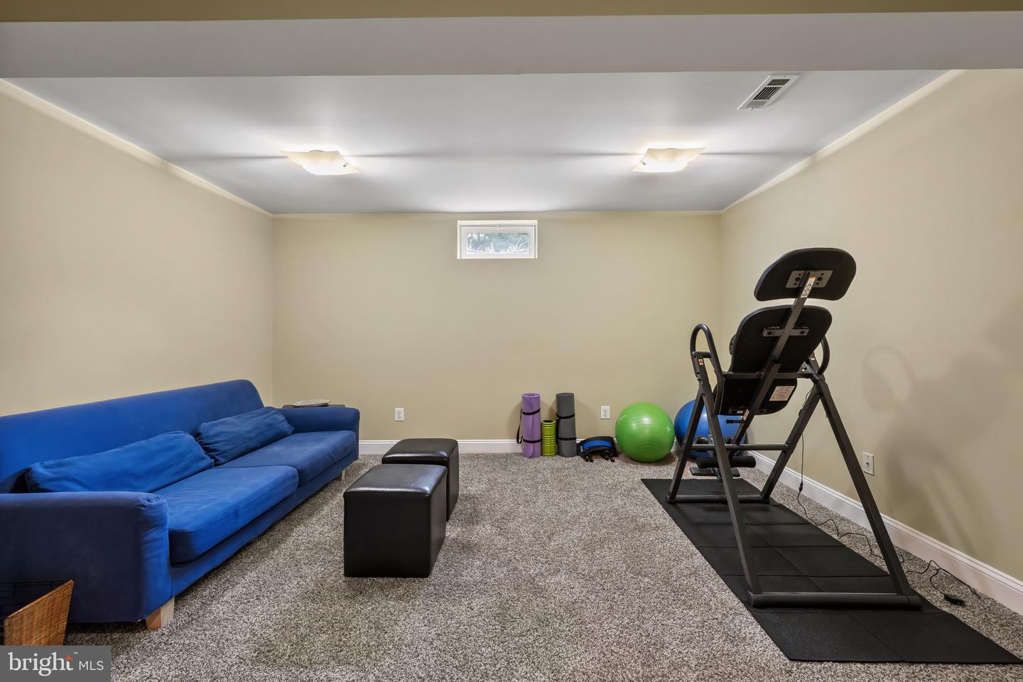 5238 Tiyana Ct
