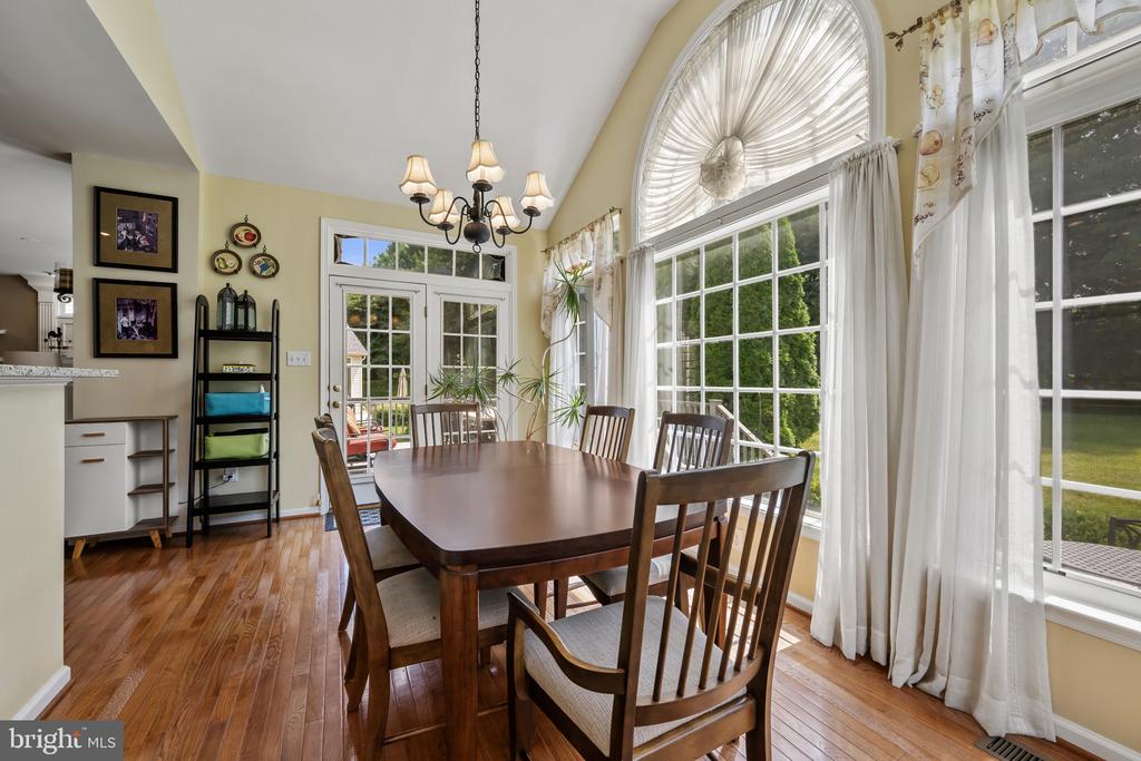 5238 Tiyana Ct