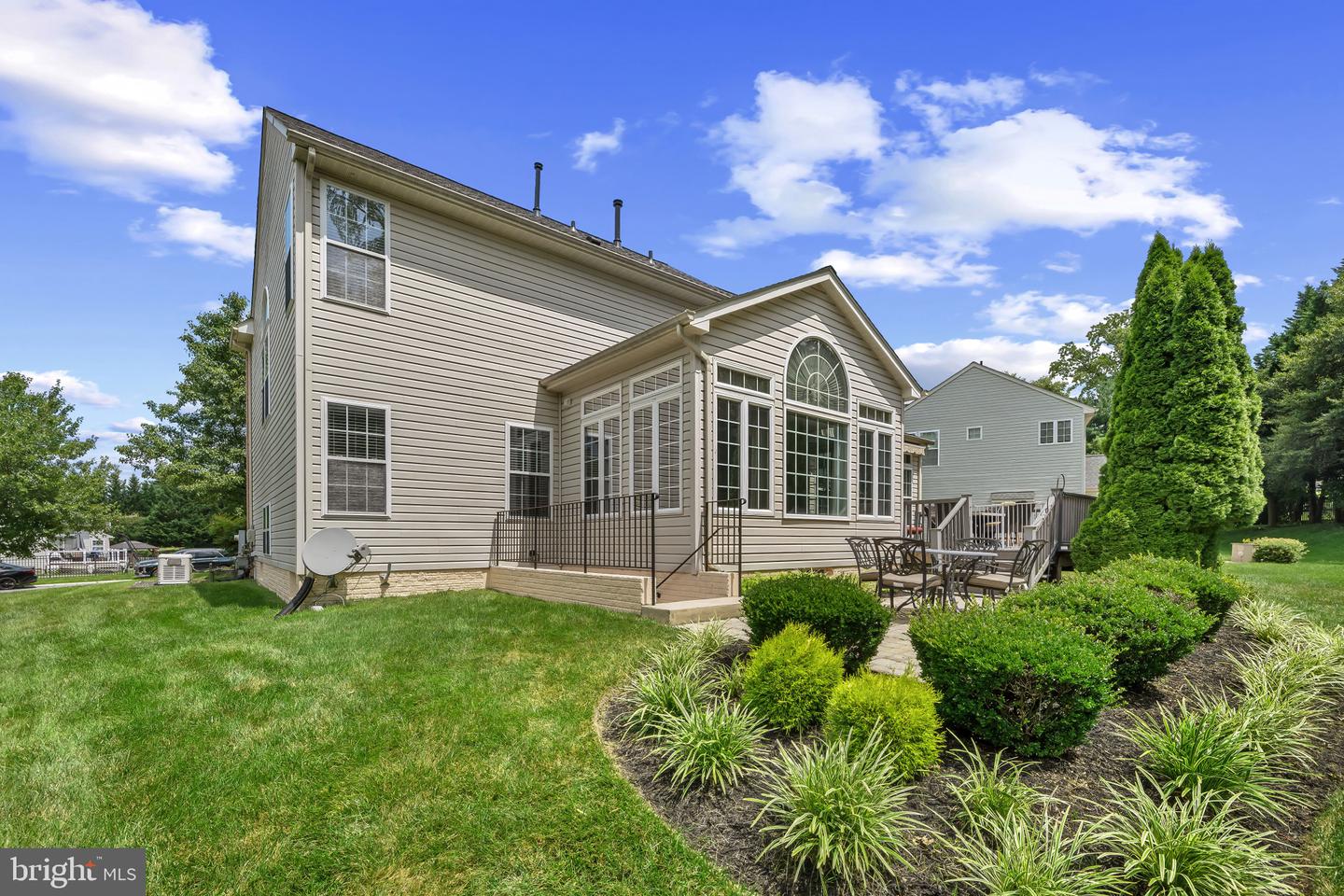 5238 Tiyana Ct