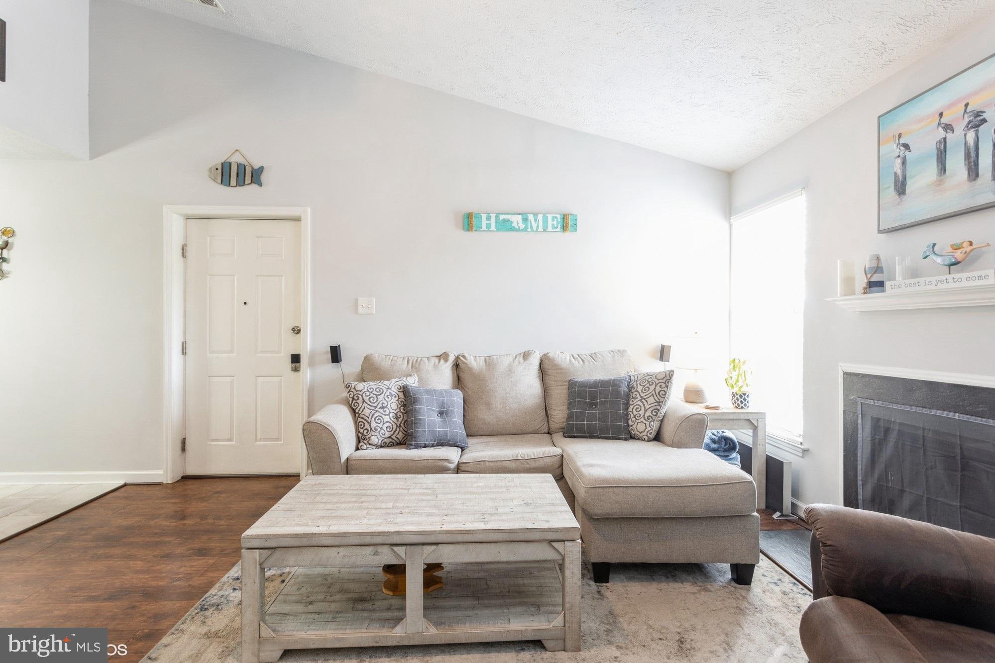 5701 Rowanberry Dr #106