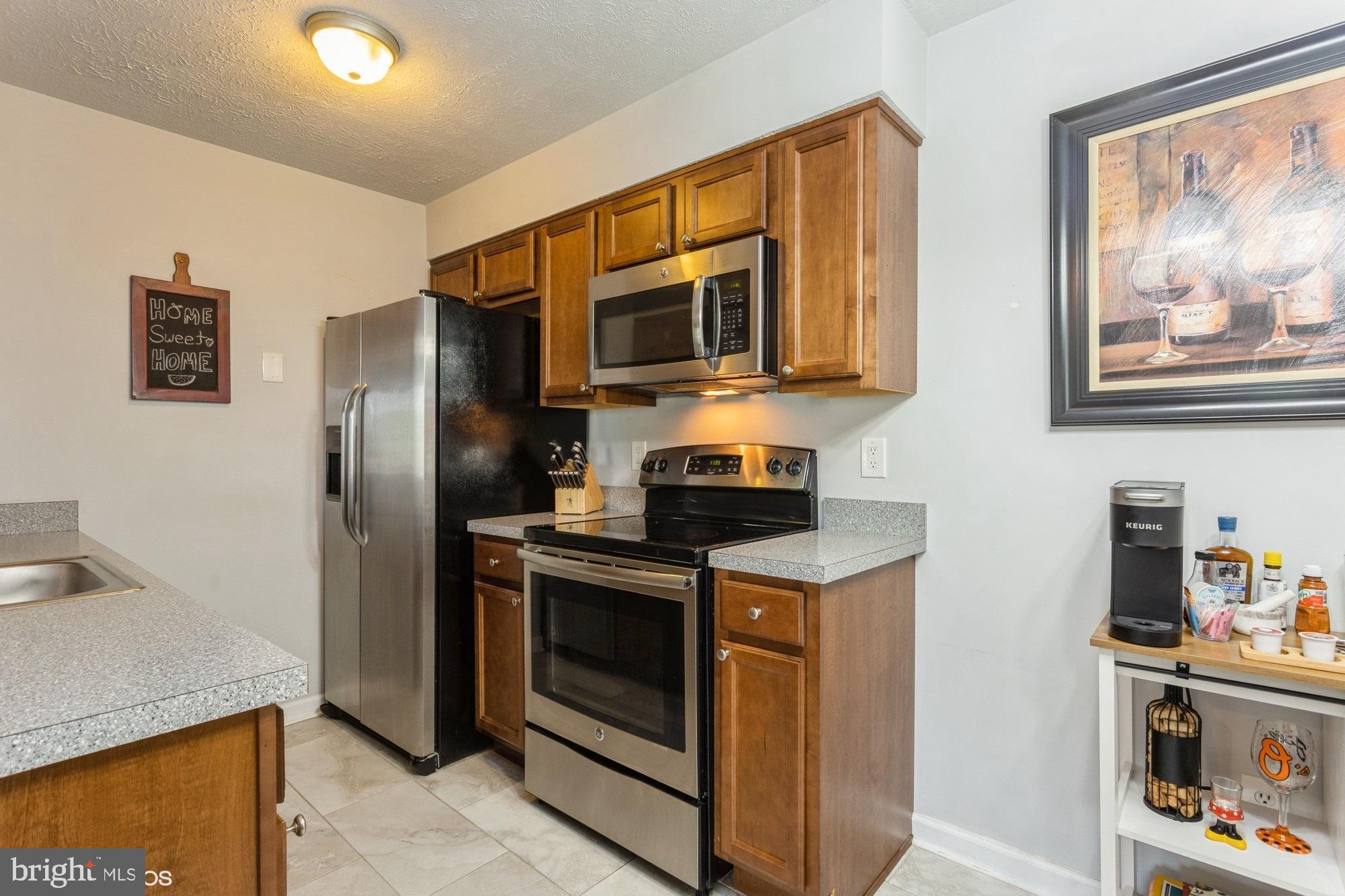 5701 Rowanberry Dr #106