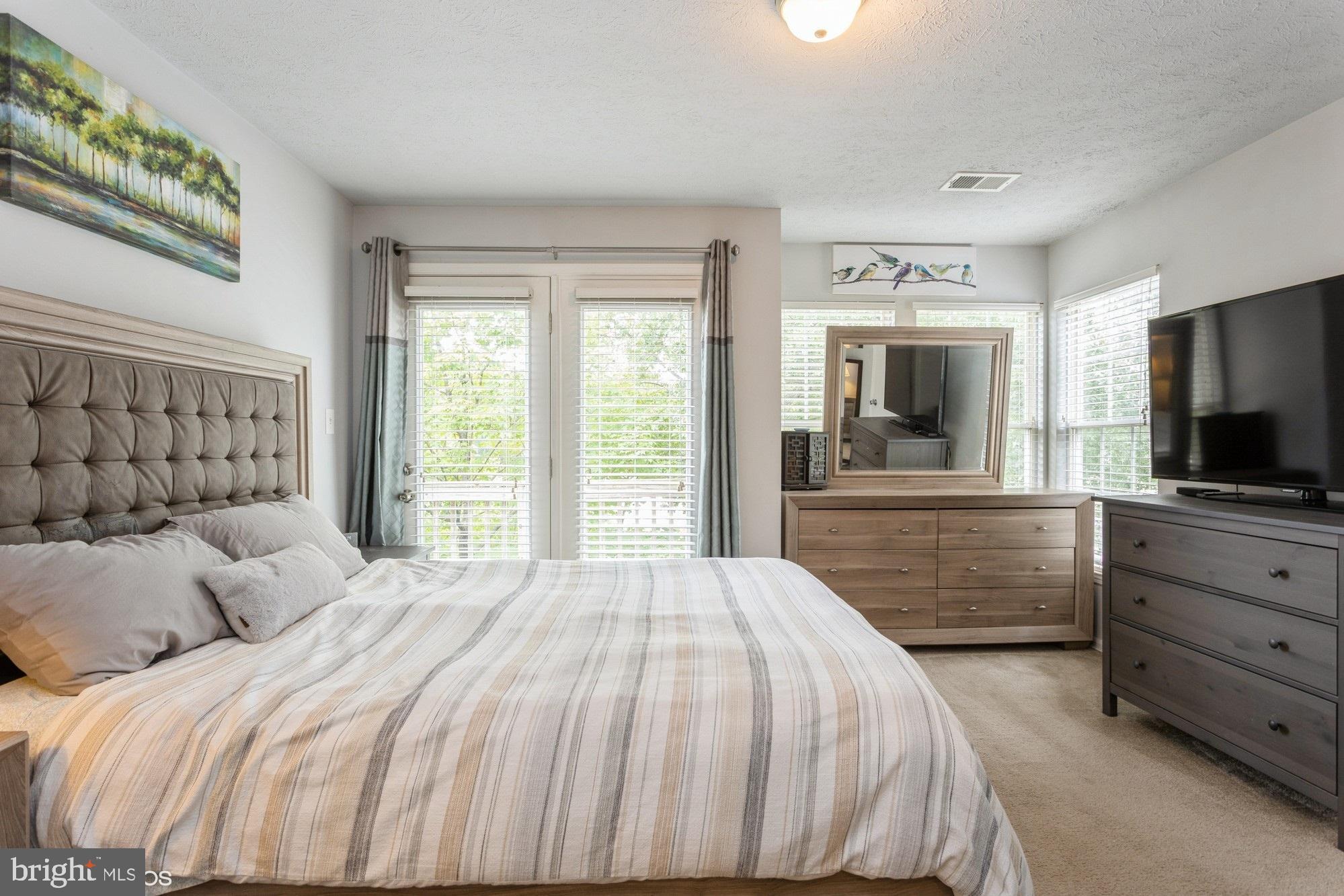 5701 Rowanberry Dr #106