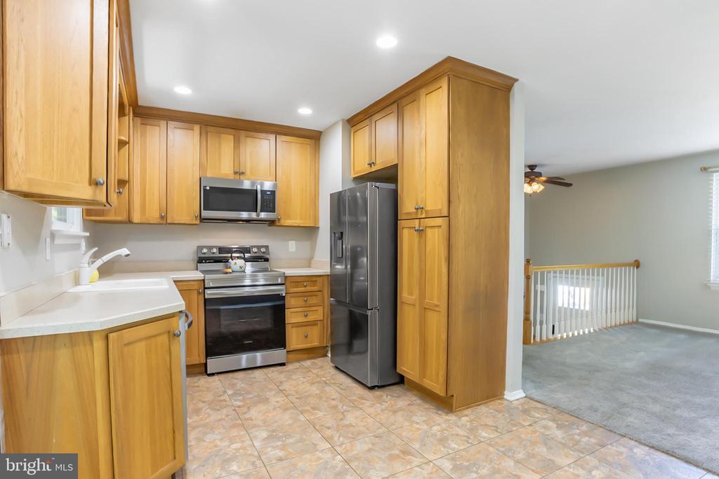 4701 Hale Haven Dr