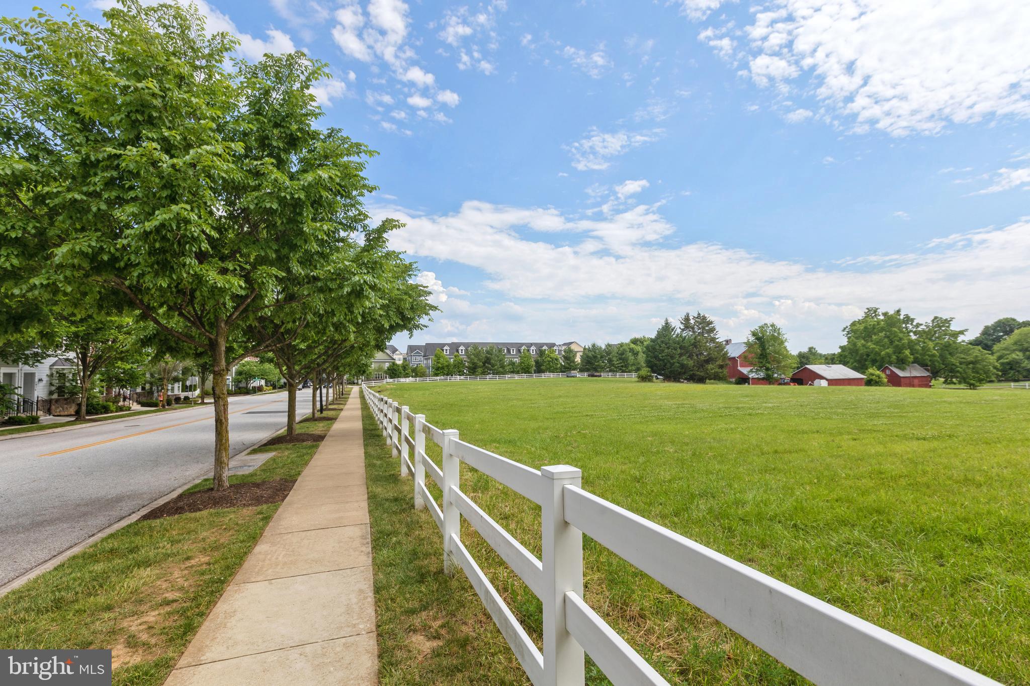 5983 GLEN WILLOW WAY