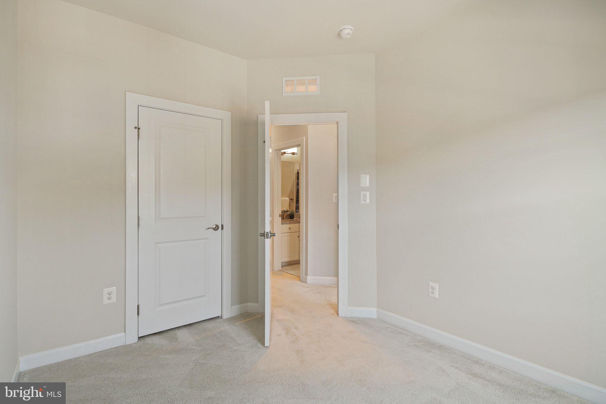 5983 GLEN WILLOW WAY