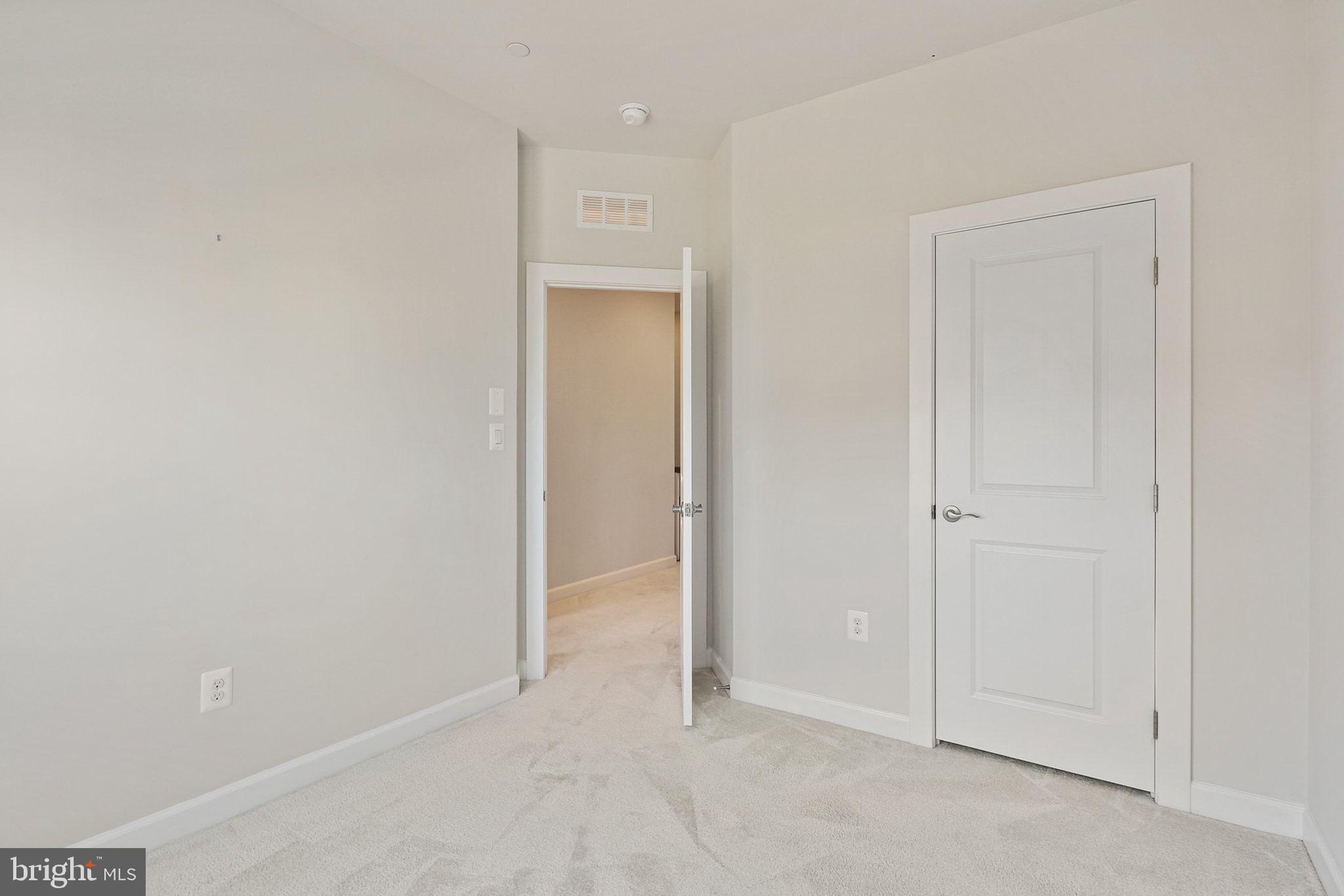 5983 GLEN WILLOW WAY