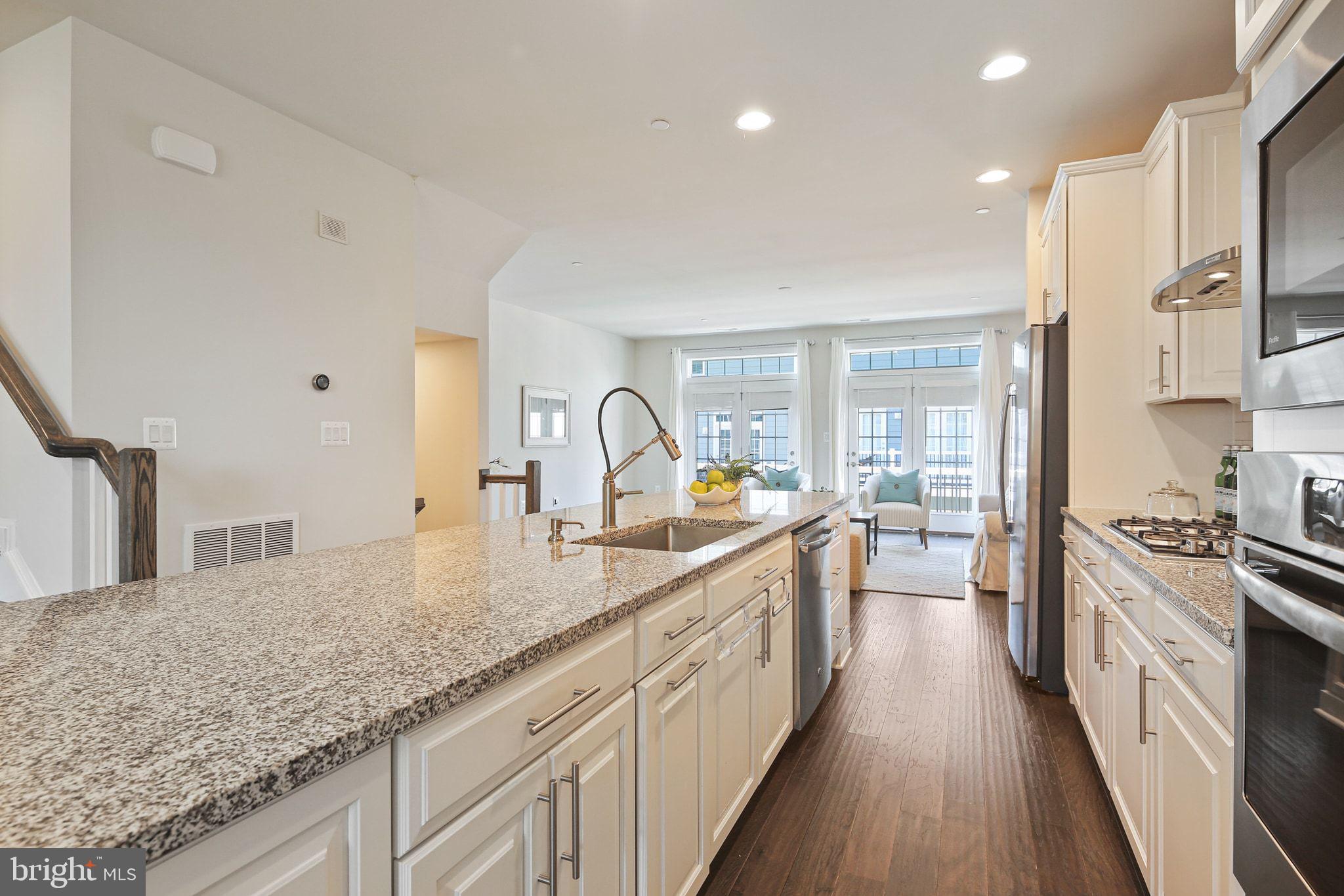 5983 GLEN WILLOW WAY