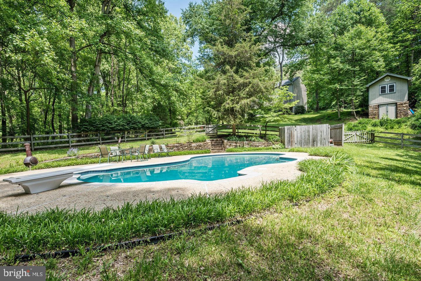 619 SIDELING COURT