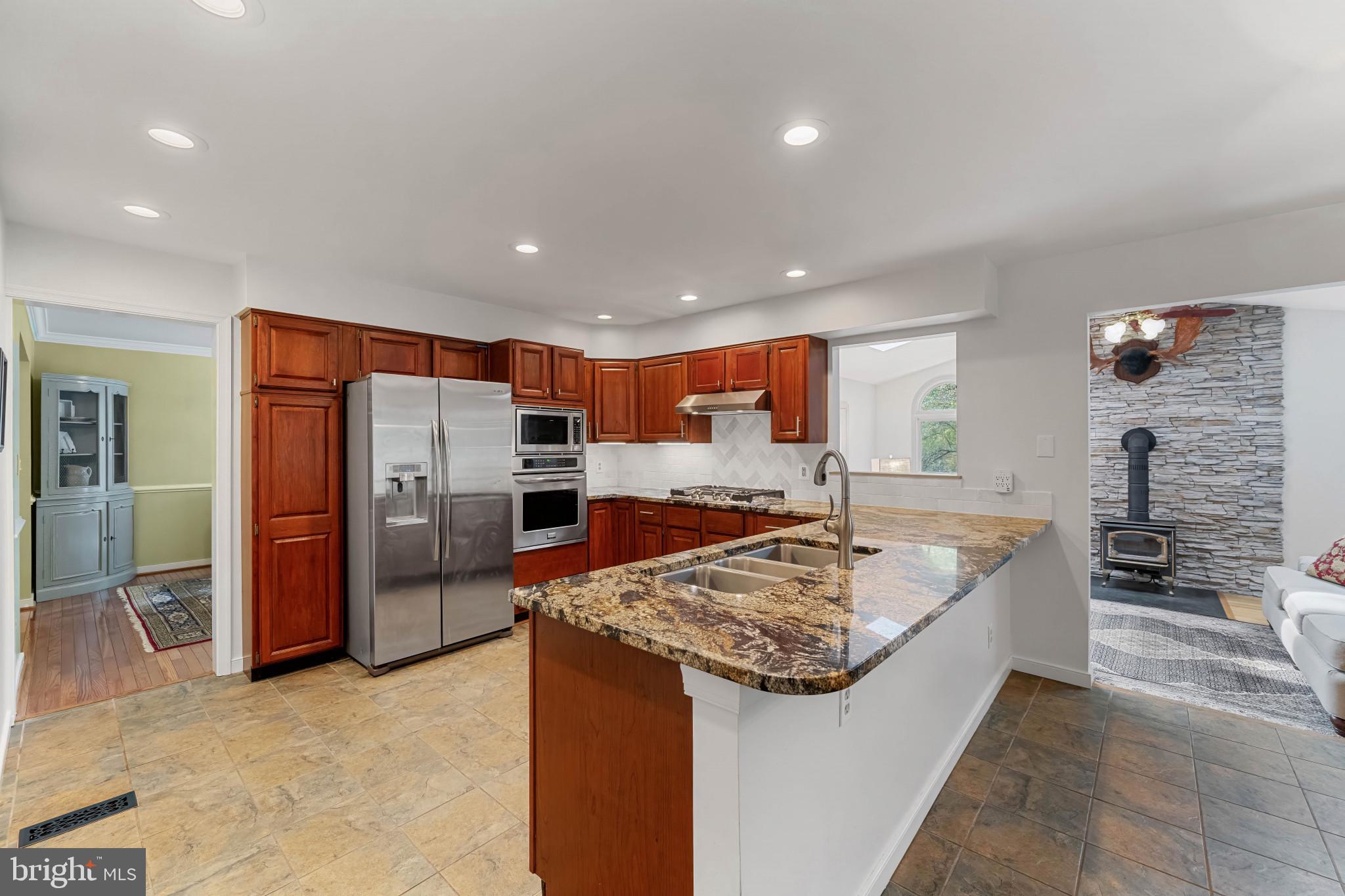 619 SIDELING COURT