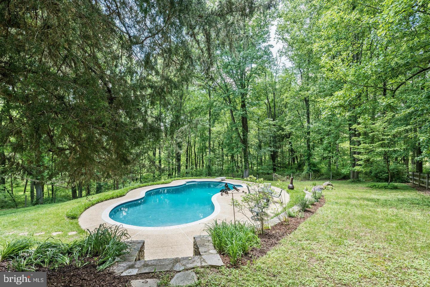 619 SIDELING COURT