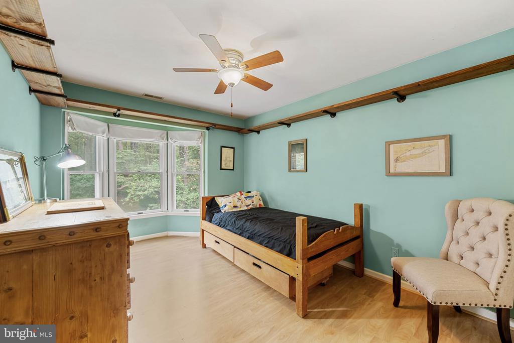 619 SIDELING COURT
