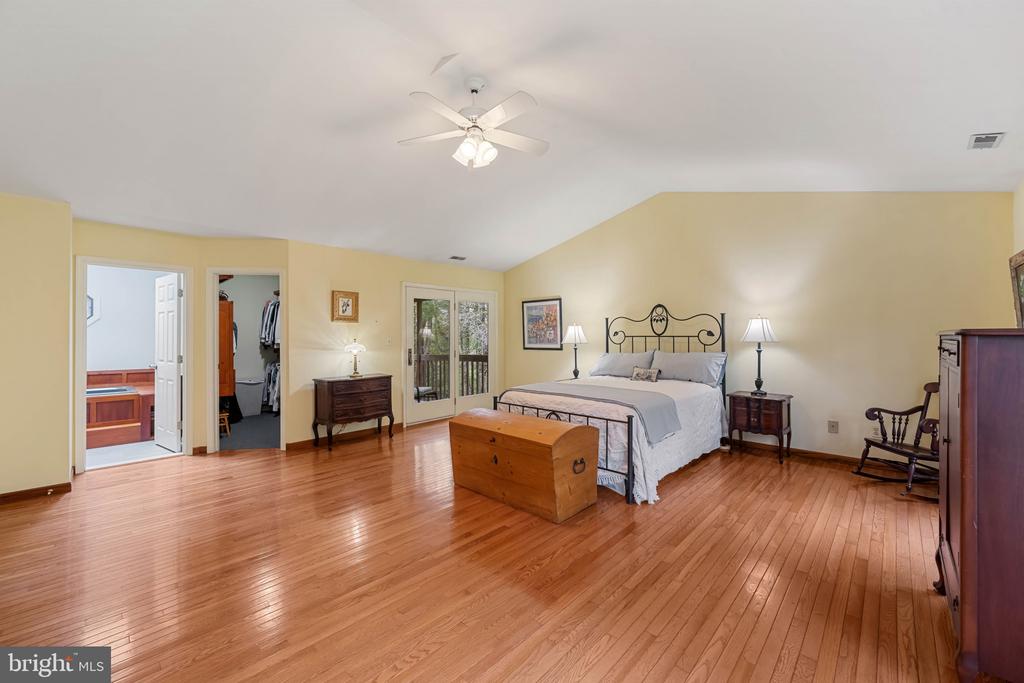 619 SIDELING COURT