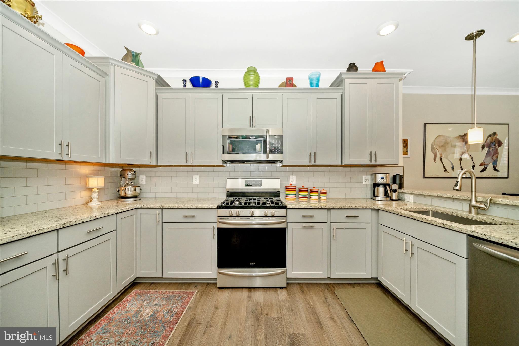 7920 POTTER PLACE B 920 B