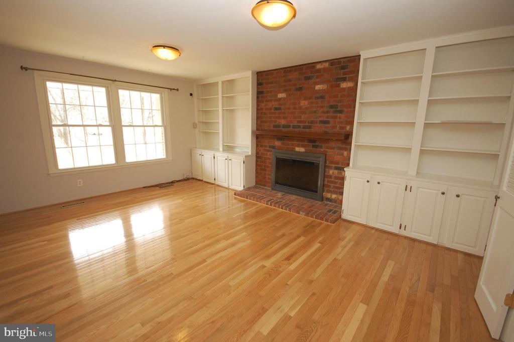 10336 BURNSIDE DRIVE