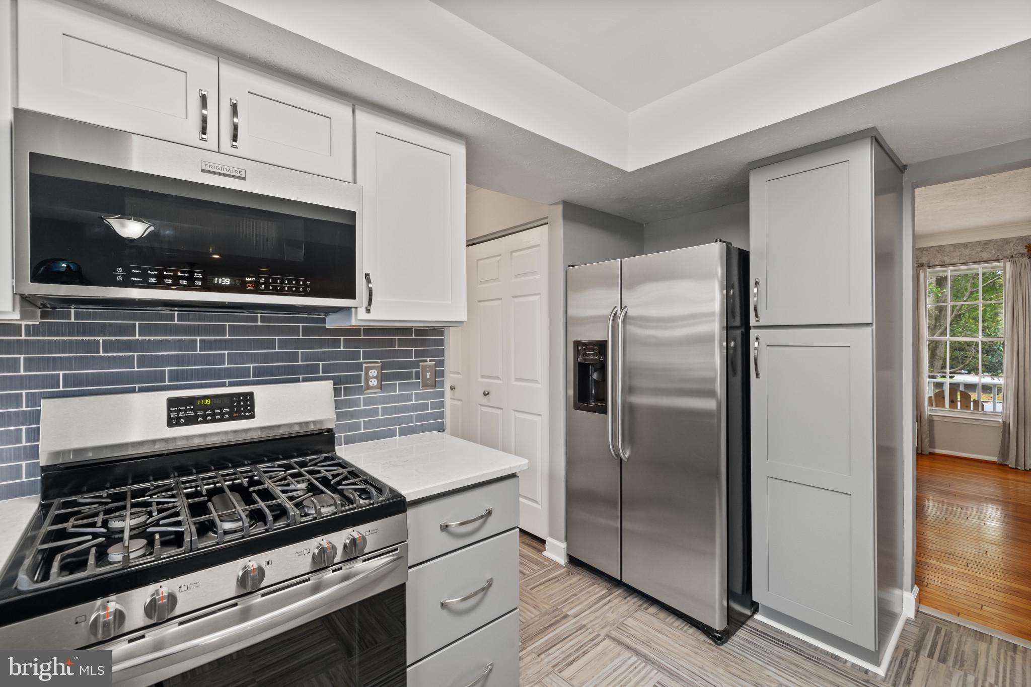 8611 MEADOWSWEET COURT