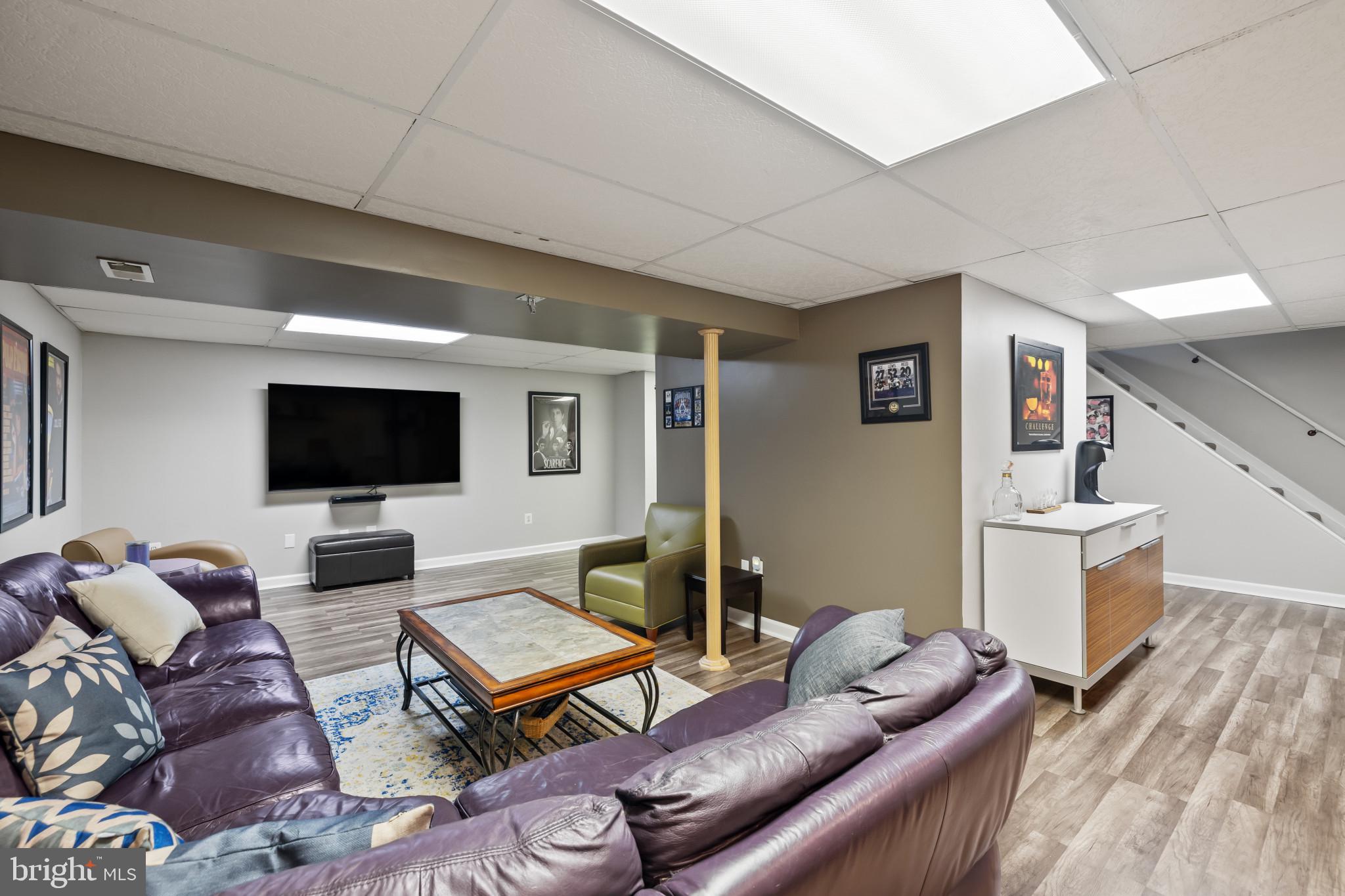 8611 MEADOWSWEET COURT