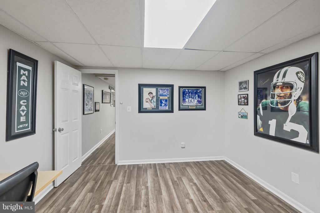 8611 MEADOWSWEET COURT