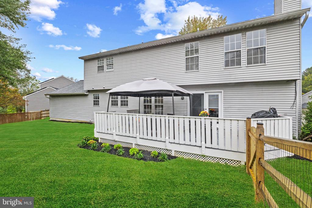 8611 MEADOWSWEET COURT