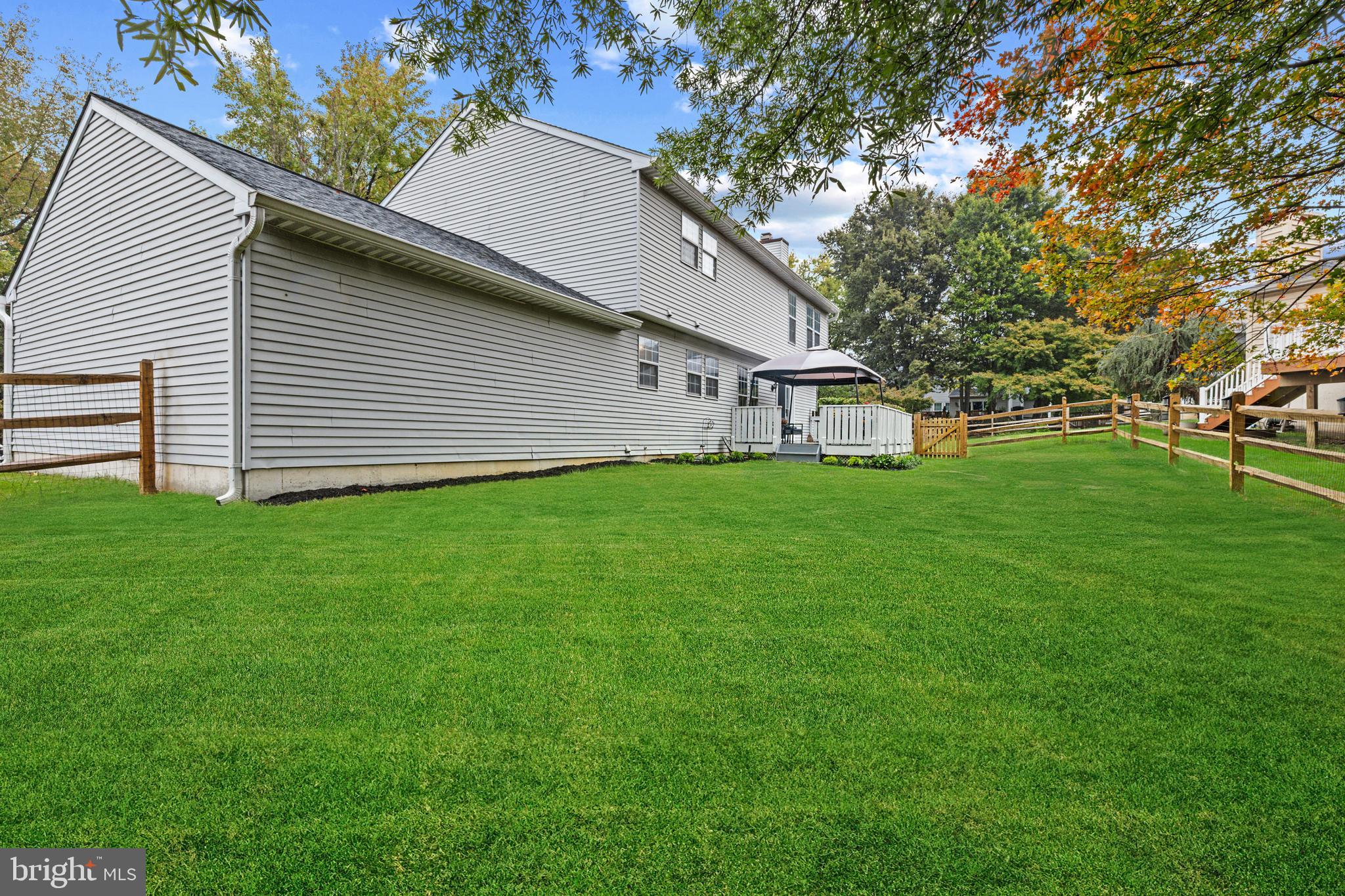8611 MEADOWSWEET COURT
