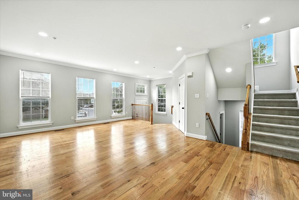 9828 SNOW BIRD LANE