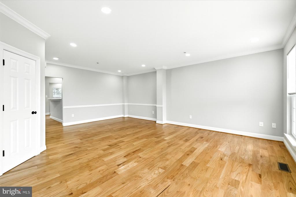 9828 SNOW BIRD LANE